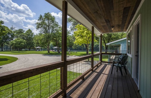 Branson Cabin | Driftwater Resort Cabin #5 with Lake Taneycomo Access & Pool!