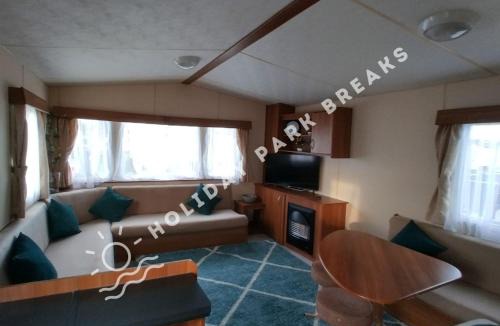 Selsey House | Driftwood - Bronze 3 bedroom West Sands Sleeps 8