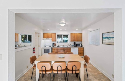 Port Orford Apartment | Driftwood Coastal Hideaway #StayinMyDistrict