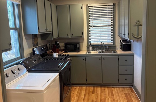 Buffalo Junction Cottage | Driftwood Cove Cottage - 2mi from lake