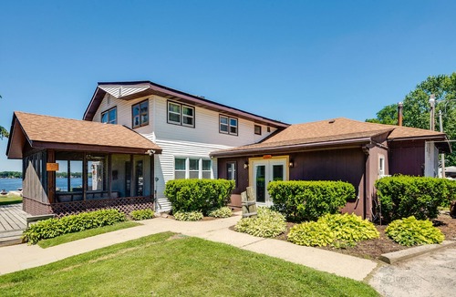 Lake Catherine Cottage | Driftwood, Cozy Waterfront Cottage, Separate Unit