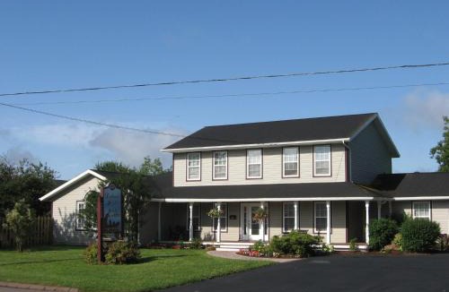 Summerside Bed & Breakfast | Driftwood Heights B&B