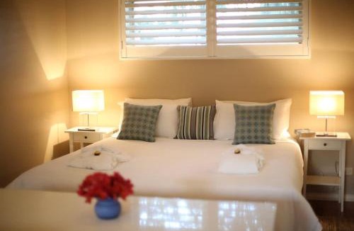 Cowes House | Driftwood - Luxury Spa Cottage for Two