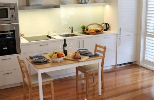 Cowes House | Driftwood - Luxury Spa Cottage for Two