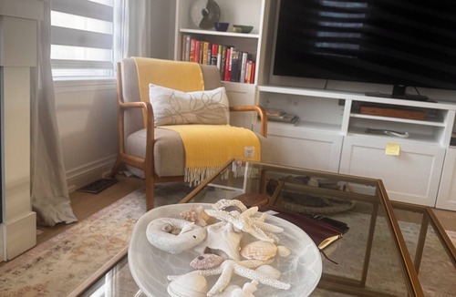 Collingwood House | Driftwood on 6th in Historic Downtown Collingwood/Pet Friendly