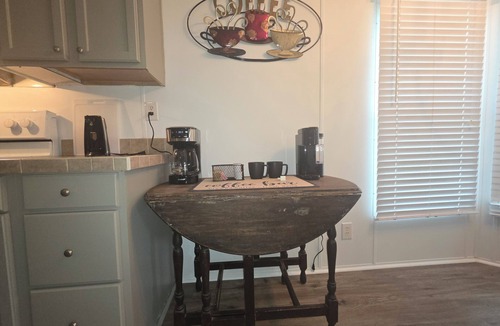 Abbeville House | DRIFTWOOD PLACEnWATERVIEW