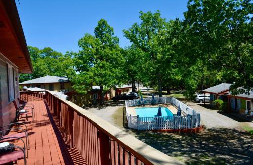 Bull Shoals Hotel | Driftwood Resort Bull Shoals
