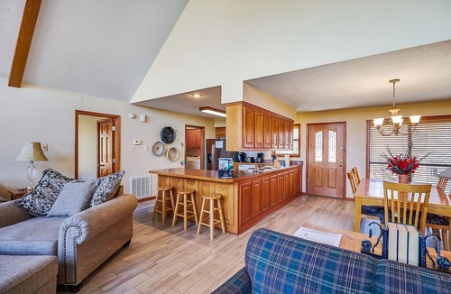 Pangburn House | Dripping Springs Retreat ~ on The Little Red River - blazing wifi