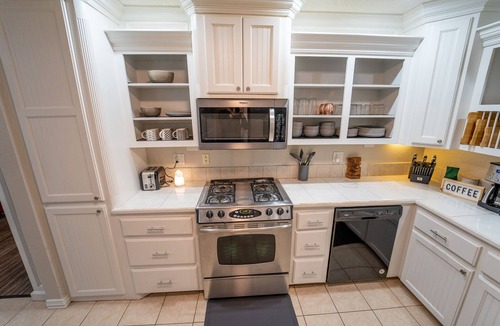 Chickasha House | Drover House | USAO | Private Pool | King Bed | WD
