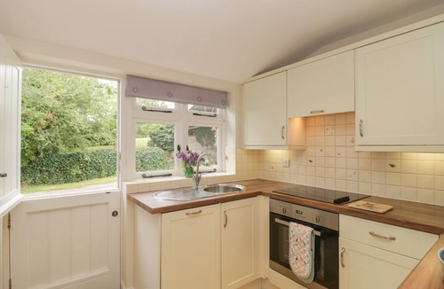 Bridgwater Cottage | DROVER'S, romantic, with open fire in Sutton Mallet
