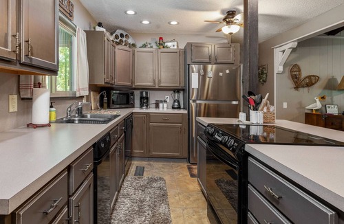 Jay Cabin | Drowning Creek Cabin & Bunkhouse ~ Sleeps 12