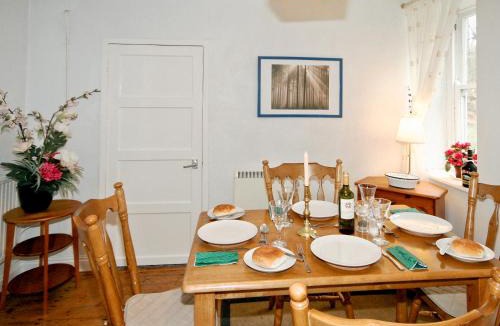 Chapel en le Frith House | Drum And Monkey Cottage