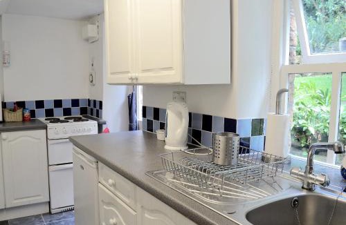 Chapel en le Frith House | Drum And Monkey Cottage