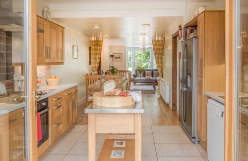 Braemar Cottage | DRUMRUNIE, pet friendly, with open fire in Braemar