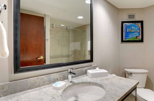 Paducah Hotel | Drury Inn Paducah