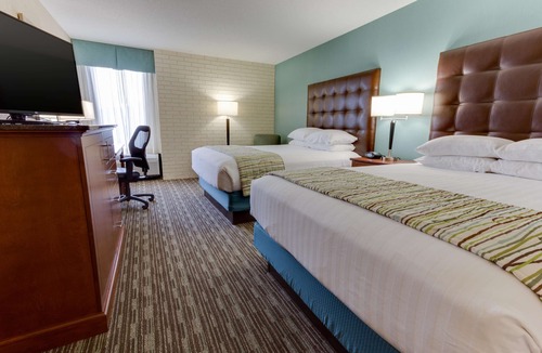 Crestline Heights Hotel | Drury Inn & Suites Birmingham Grandview