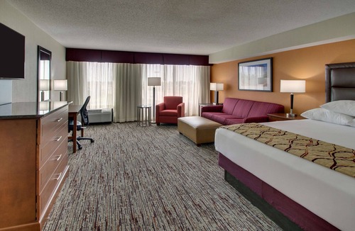 Bowling Green Hotel | Drury Inn & Suites Bowling Green