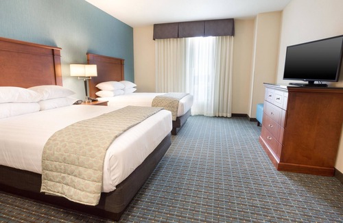 Burlington Hotel | Drury Inn & Suites Burlington