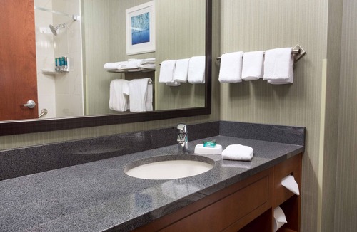 Burlington Hotel | Drury Inn & Suites Burlington
