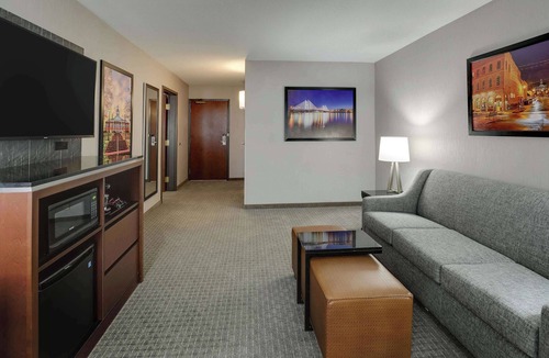 Cape Girardeau Hotel | Drury Inn & Suites Cape Girardeau