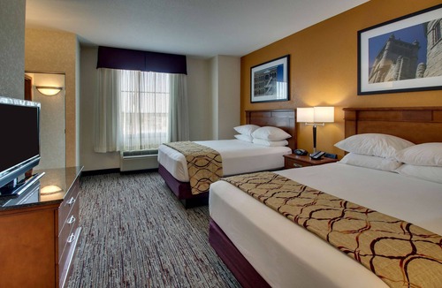 Findlay Hotel | Drury Inn & Suites Findlay
