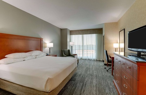 Blue Springs Hotel | Drury Inn & Suites Kansas City Independence