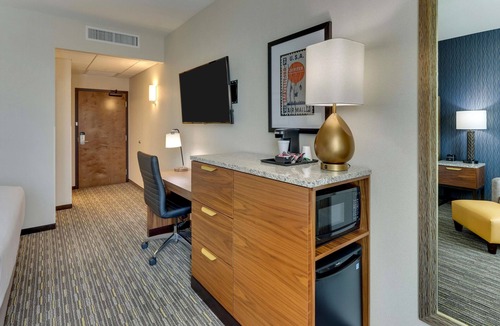 Lafayette Hotel | Drury Inn & Suites Lafayette, IN