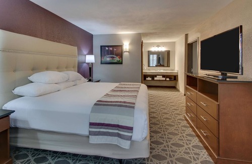 Poplar Bluff Hotel | Drury Inn & Suites Poplar Bluff