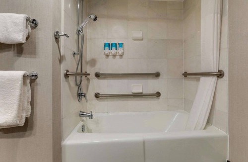 St. Joseph Hotel | Drury Inn & Suites St Joseph