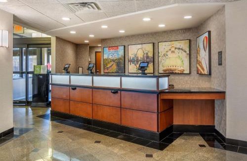 Valley Park Hotel | Drury Inn & Suites St. Louis-Southwest