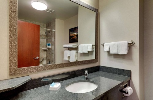 Arnold Hotel | Drury Inn & Suites St. Louis Arnold