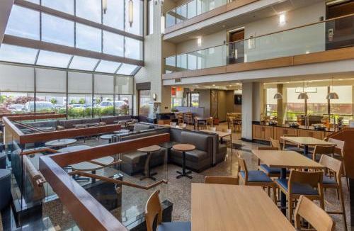 Airport Township Hotel | Drury Inn & Suites St. Louis Airport