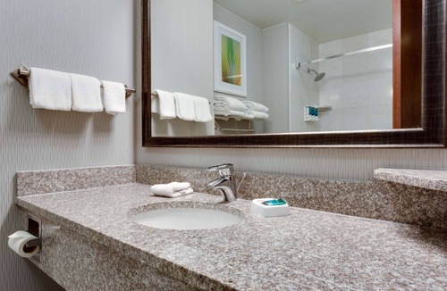 O'Fallon Hotel | Drury Inn & Suites St. Louis O'Fallon, IL
