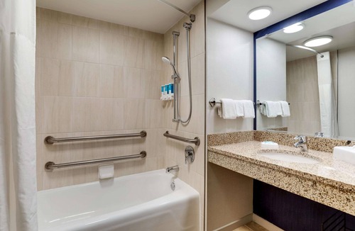 St. Peters Hotel | Drury Inn & Suites St. Louis St. Peters