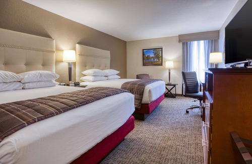 Fairview Heights Hotel | Drury Inn & Suites St. Louis Fairview Heights
