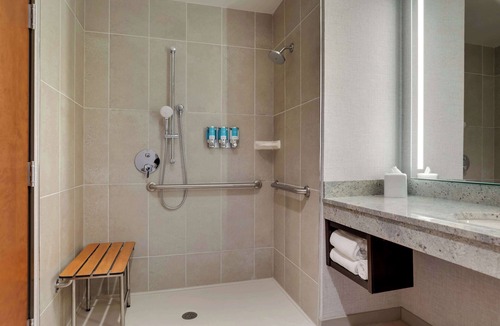 Florence Hotel | Drury Plaza Hotel Cincinnati Florence