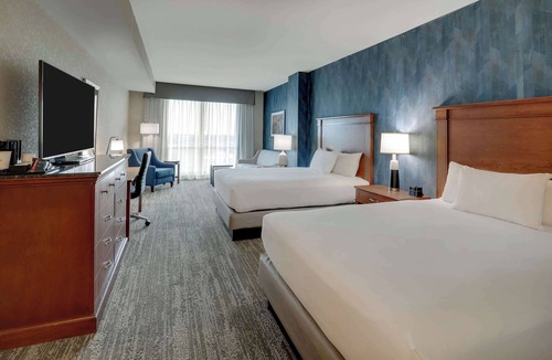 Mount Vernon Hotel | Drury Plaza Hotel Mt. Vernon
