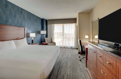 Mount Vernon Hotel | Drury Plaza Hotel Mt. Vernon