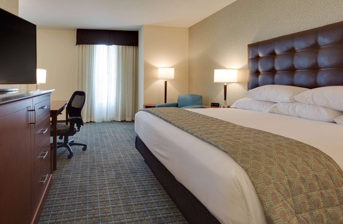 St. Charles Hotel | Drury Plaza Hotel St. Louis St. Charles