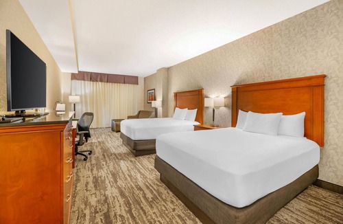 Brentwood Hotel | Drury Plaza Hotel St. Louis Brentwood