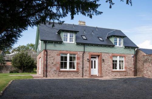 Melrose House | Dryburgh Farmhouse