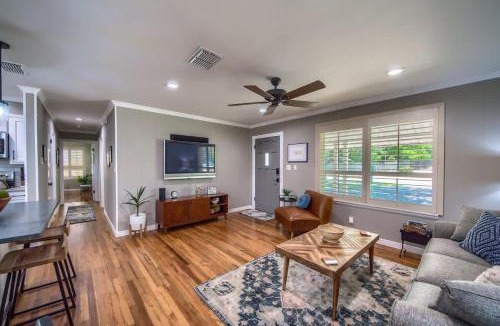 New Braunfels House | DT 430 Mommas House on Landa