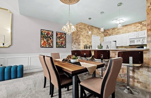 Auburn Hills House | DT Auburn Hills Lux Condo