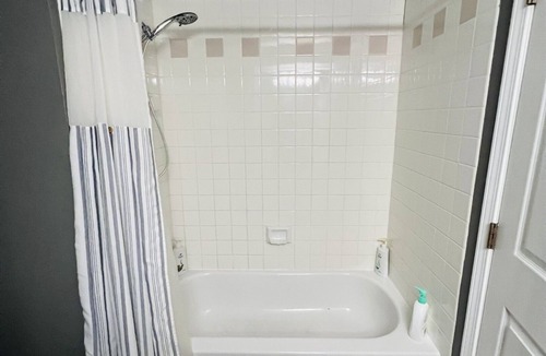 Englewood Condo | DTC Studio, Gym, Comfort and Convenience