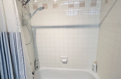 Englewood Condo | DTC Studio, Gym, Comfort and Convenience