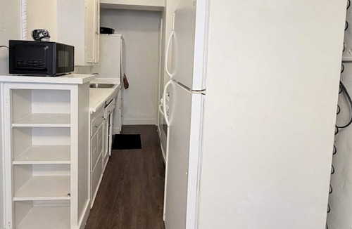 Huntington Park Apartment | DTLA Loft Hideaway