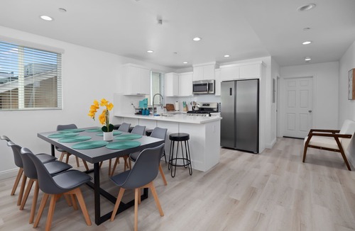 Downtown Los Angeles House | DTLA's Maverick Home 5B4B, Close to USC