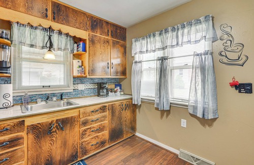 Belleville House | Dtwn Belleville Home w/Yard < 1 Mi to High Banks
