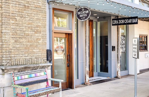 Decatur Apartment | Dtwn Decatur Apt: Walk to Restaurants & Shops