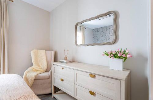 Downtown Apartment | DTWN Yale Wooster Square Laundry